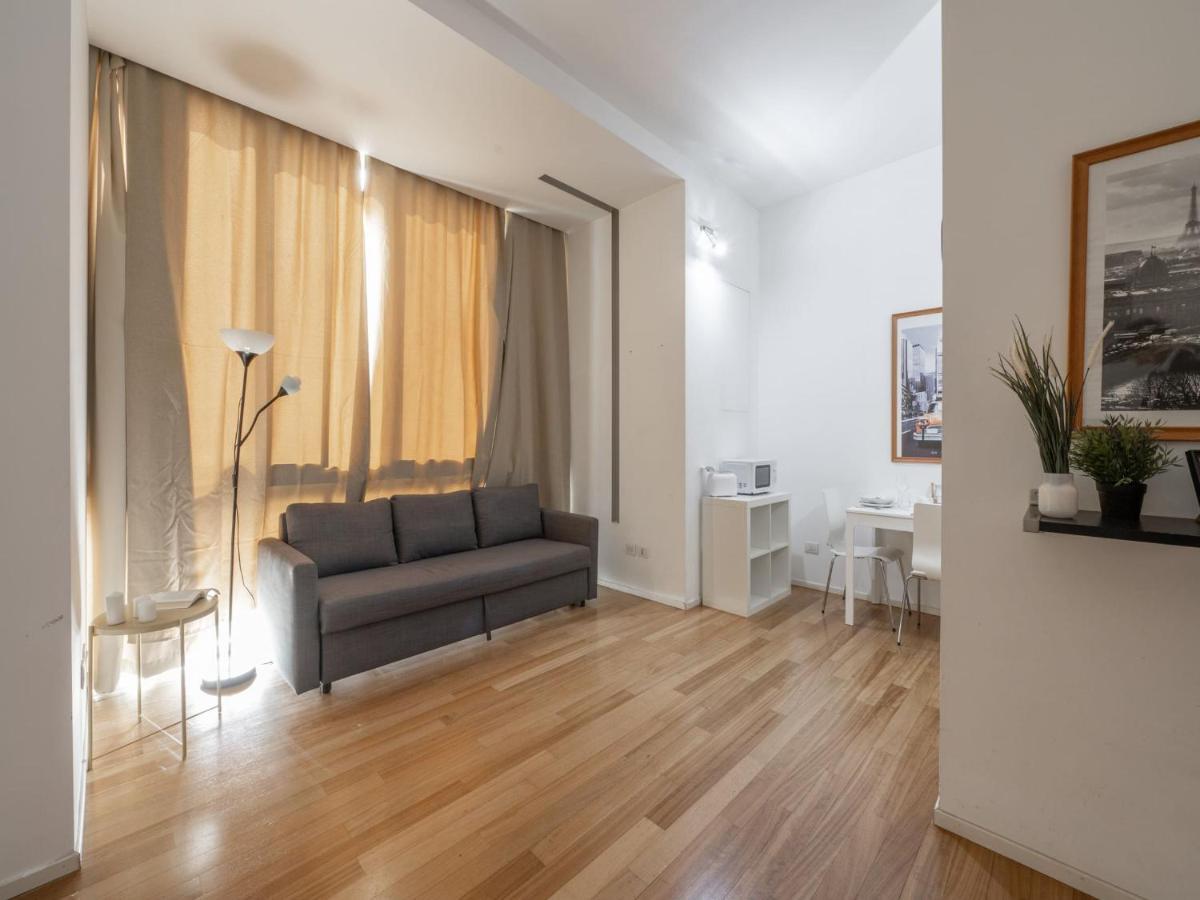 The Best Rent - Comfortable One Bedroom Apartment In Milan Downtown ภายนอก รูปภาพ
