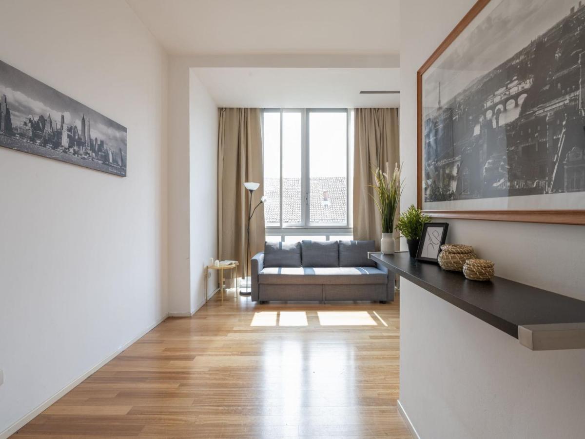 The Best Rent - Comfortable One Bedroom Apartment In Milan Downtown ภายนอก รูปภาพ