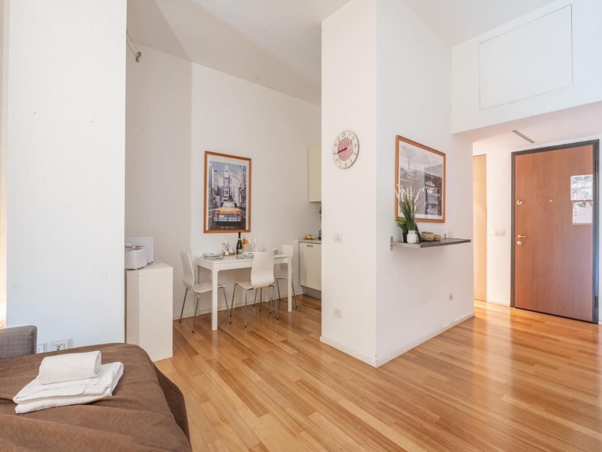 The Best Rent - Comfortable One Bedroom Apartment In Milan Downtown ภายนอก รูปภาพ